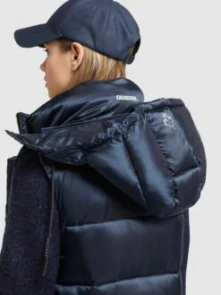 Khujo Vestes Sans Manches Gilet Tourin Femme Bleu Marine -Khujo 092c0d73916efa49b1804f63e823d9b5