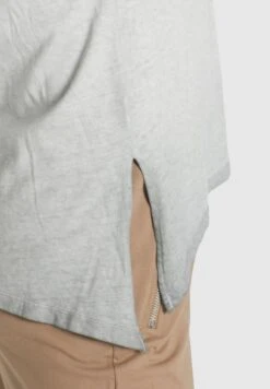 Khujo T-shirts T-shirt MATAMA Femme Gris 15 Khujo T-shirts T-shirt MATAMA Femme Gris -Khujo df35a31561339c601b82b2f1bfbd037a