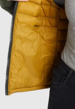 Khujo Vestes Dhiver Veste D’hiver Lovina Femme Kaki -Khujo f39bf44ab87cdbf2a49a155930db4f65